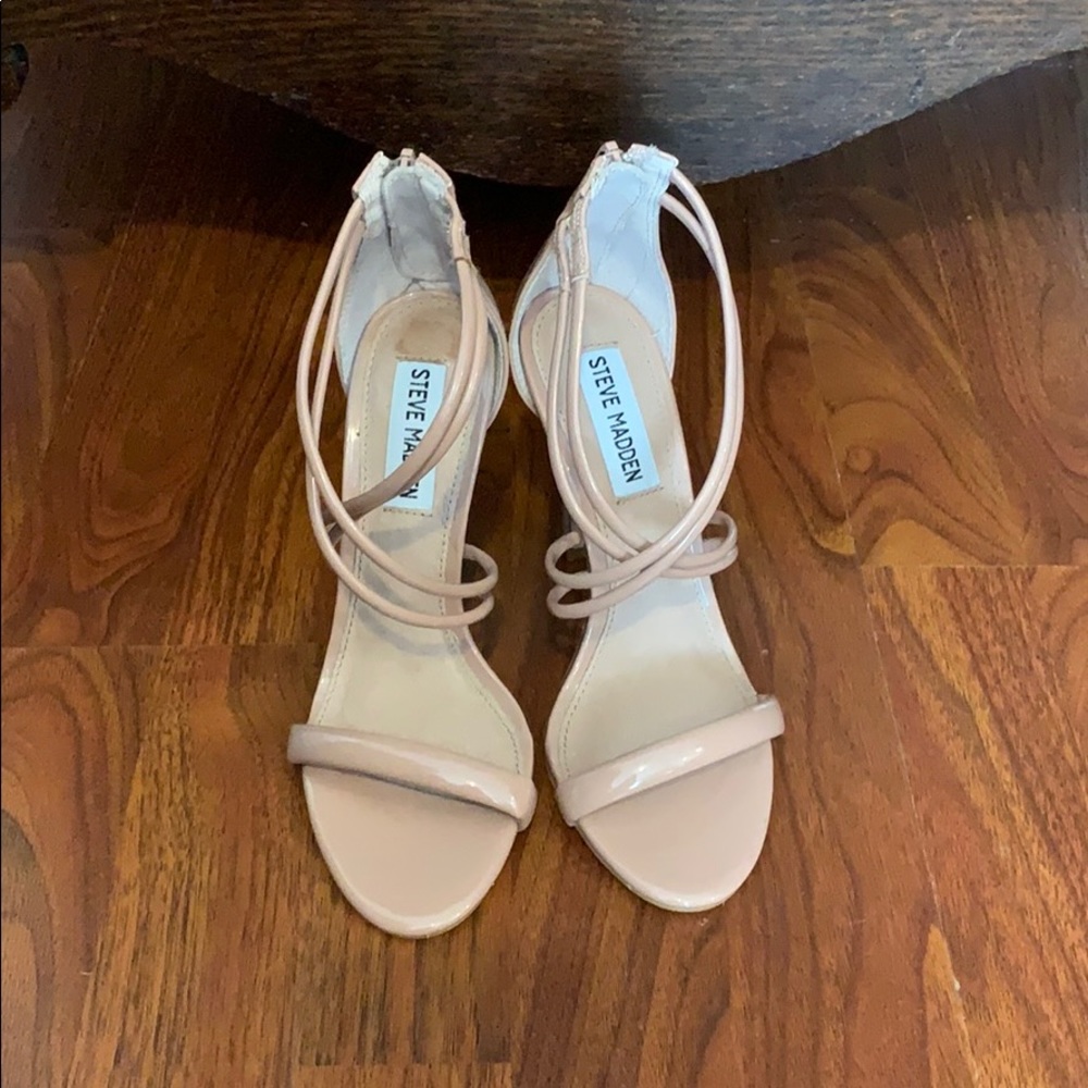 NWOT Steve Madden size 5.5 nude heels